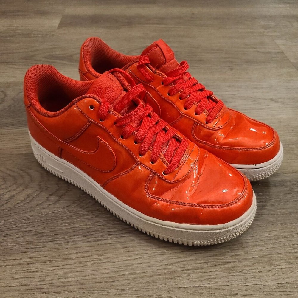 Nike Air Force 1 Pink/Siren Red Patent Leather Low‎ Top Size 8 AJ9505-800
